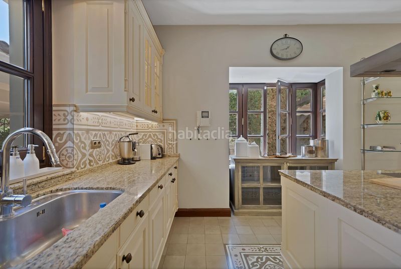 Foto 3d8c67b1-3d36-4a5e-aa58-85ca84ddaf6f. Xalet amb aparcament piscina a Sierra Blanca Marbella