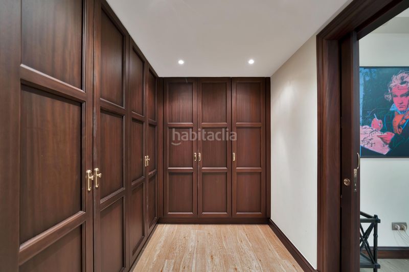 Foto 3e9b94ee-d116-45c4-8ba8-b62b281bff5a. Xalet amb aparcament piscina a Sierra Blanca Marbella