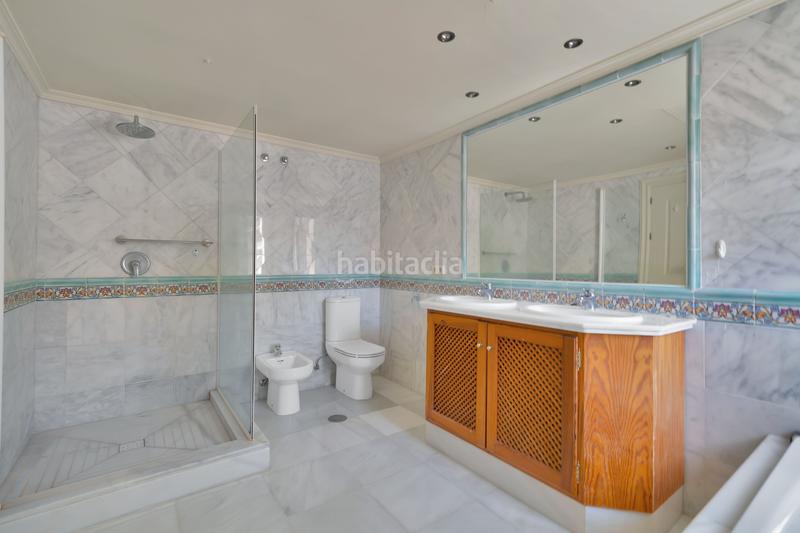 Foto b5a7a553-68bf-4e6e-b4ad-eb425d9df5d7. Piccolo appartamento con riscaldamento piscina in Benahavís