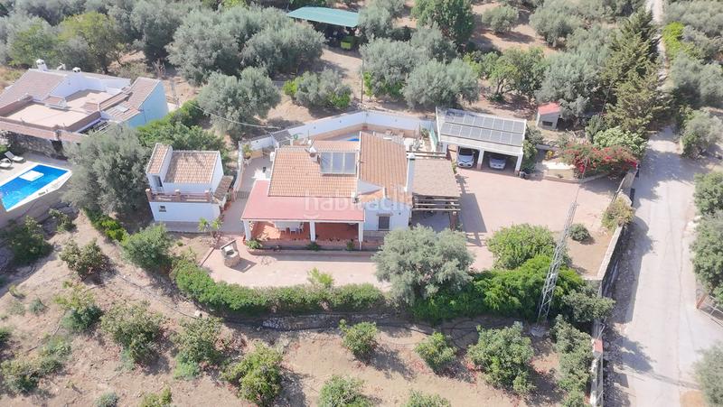 Foto 3574f59e-0dd2-4197-b09c-d6b4a3279880. Chalet casa perfecta para inversión en Periana