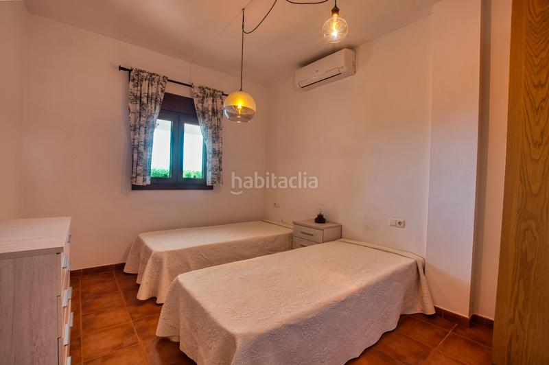 Foto 36bfc7ee-e84f-4a3c-93bd-31a89eb62b3d. Chalet casa perfecta para inversión en Periana