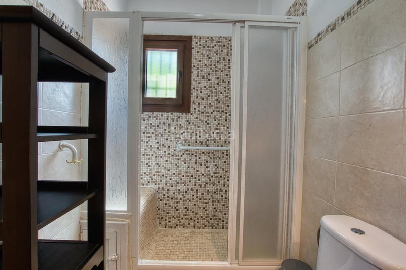 Foto 5c85e090-f53d-4fb4-ad99-6a0d7daf0bd4. Chalet casa perfecta para inversión en Periana