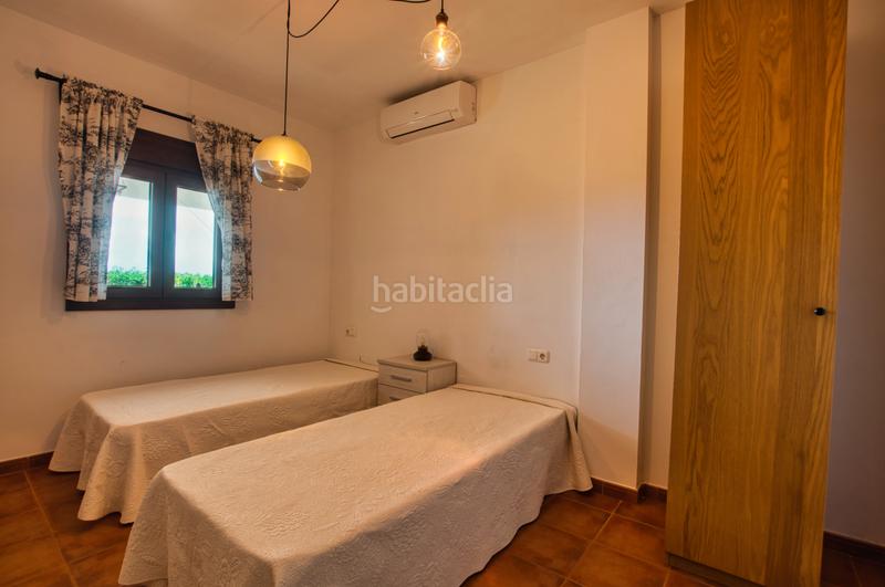 Foto dc768a2e-48ea-4c4d-9c84-12ae52dd5c3b. Chalet casa perfecta para inversión en Periana