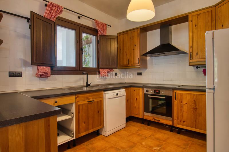 Foto e71ae125-964b-4177-bf96-436ddc92c6fd. Chalet casa perfecta para inversión en Periana