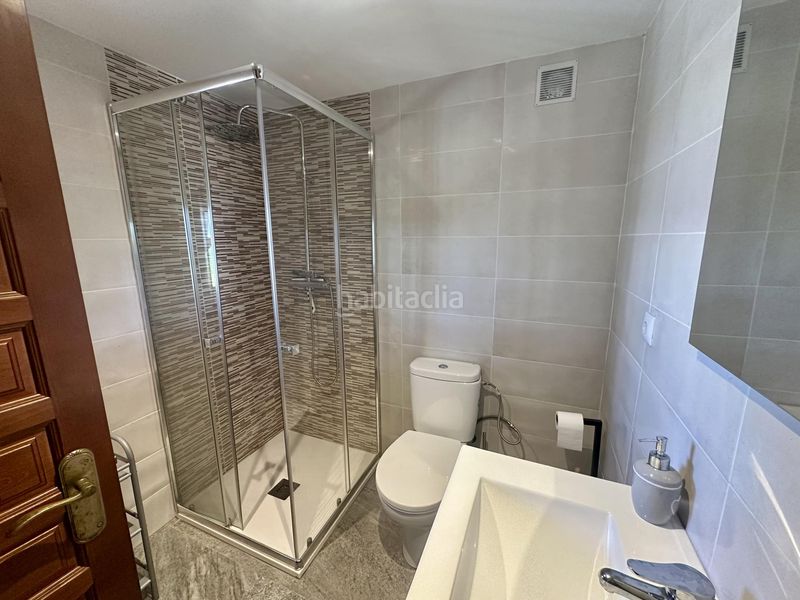 Foto 26ce0e6a-9109-471d-88dc-b8b90984f846. Casa adossada amb piscina a Manilva pueblo Manilva