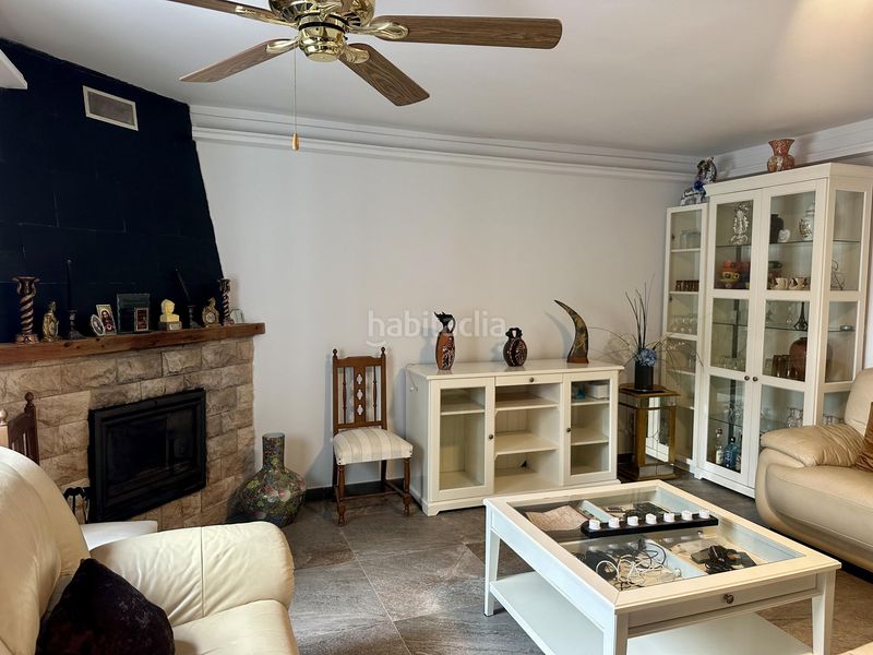 Foto 4956716e-9be5-4cc3-8c6e-b13cdf371d92. Casa adossada amb piscina a Manilva pueblo Manilva