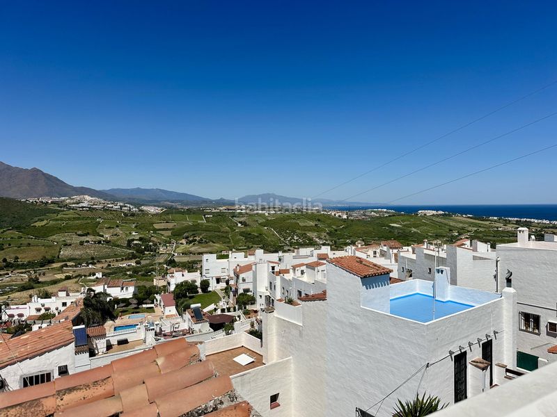 Foto 83672768-8b58-44b8-9c25-8be4c15d775c. Casa adossada amb piscina a Manilva pueblo Manilva