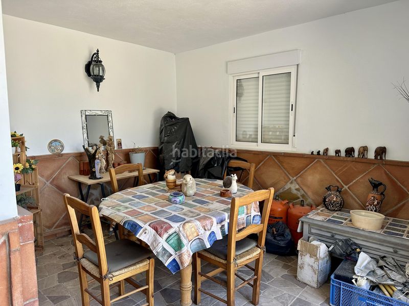 Foto 93eb7a5e-ed7f-4614-ac0e-b00f3fc9ba12. Casa adossada amb piscina a Manilva pueblo Manilva