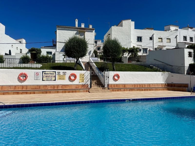 Foto acaf9c28-fc30-4039-8d6d-88393b58364b. Casa adossada amb piscina a Manilva pueblo Manilva