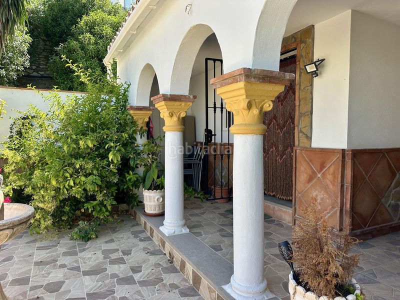 Foto b106d41a-7e7b-4ed8-a1b1-c96fb8cf5a07. Casa adossada amb piscina a Manilva pueblo Manilva