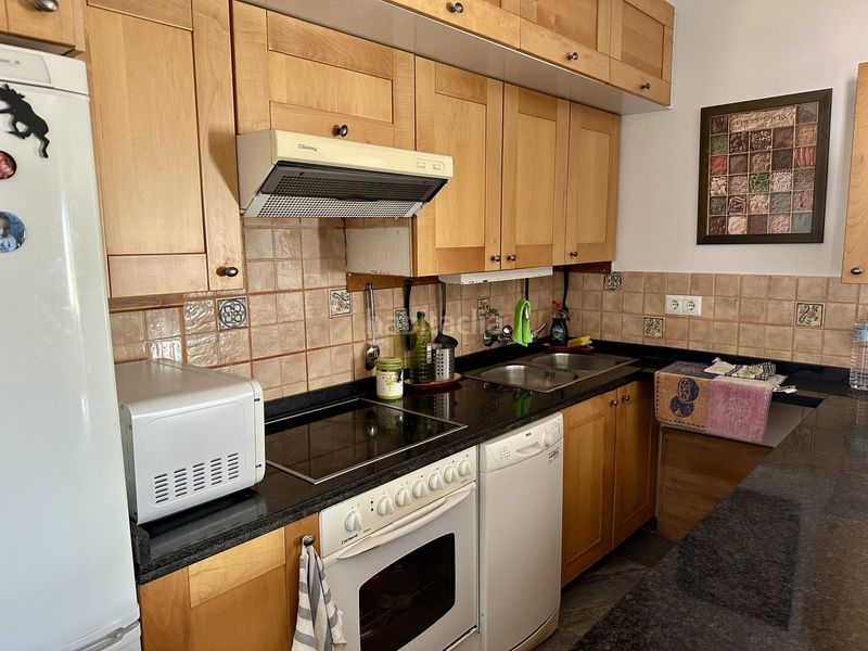 Foto c9ad0a53-06a4-4f0a-9af6-50089cad2bdb. Casa adossada amb piscina a Manilva pueblo Manilva