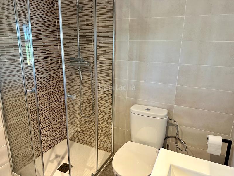 Foto 19c96fdc-f7bd-4ac3-b2b3-5fa40d9ccf5c. Chalet  independiente en calle pedreta en Manilva pueblo Manilva