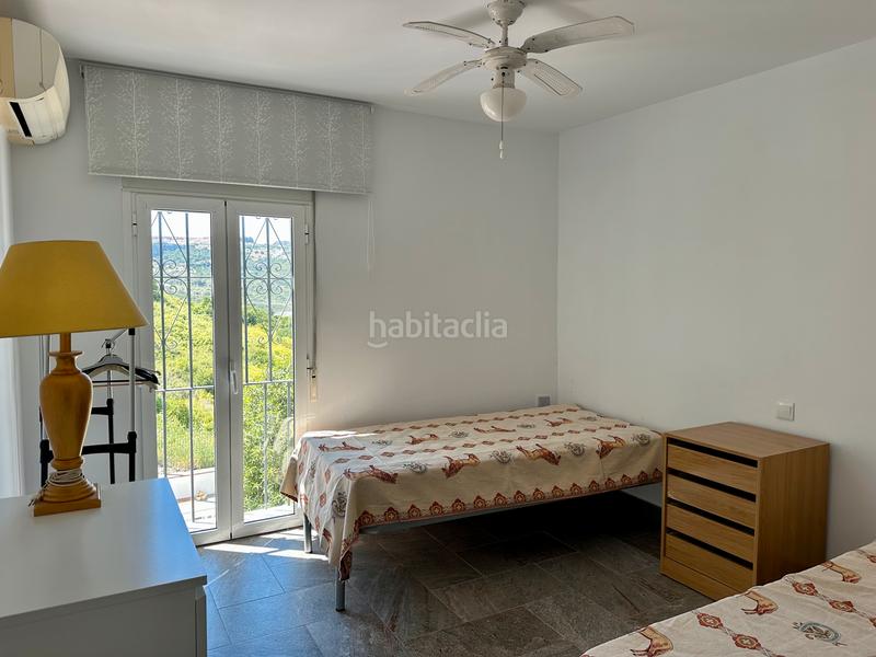 Foto 26a748f4-fdaf-4396-8fd6-2ab40cf10505. Chalet  independiente en calle pedreta en Manilva pueblo Manilva