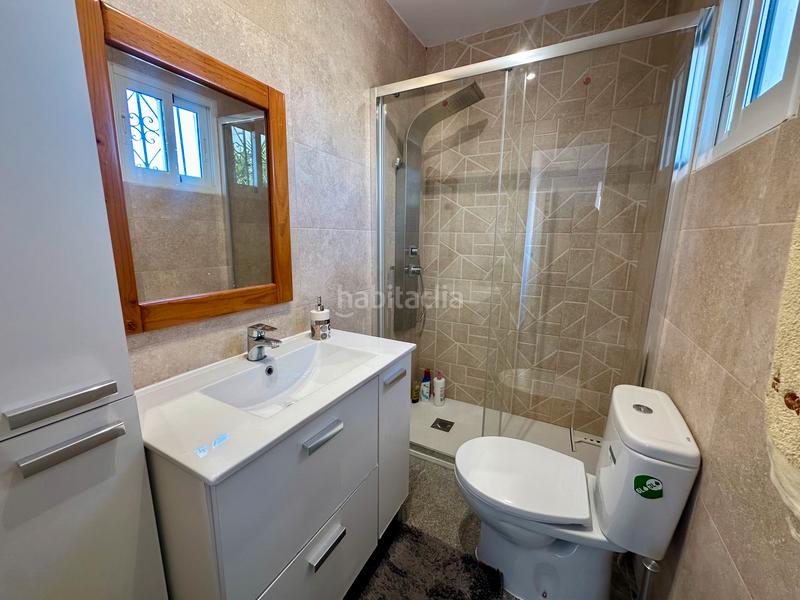 Foto bd942a8b-3429-42f1-b482-88d348a63f40. Chalet  independiente en calle pedreta en Manilva pueblo Manilva