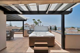 Àtic  Ur. la medina de banus. Penthouse medina de banus