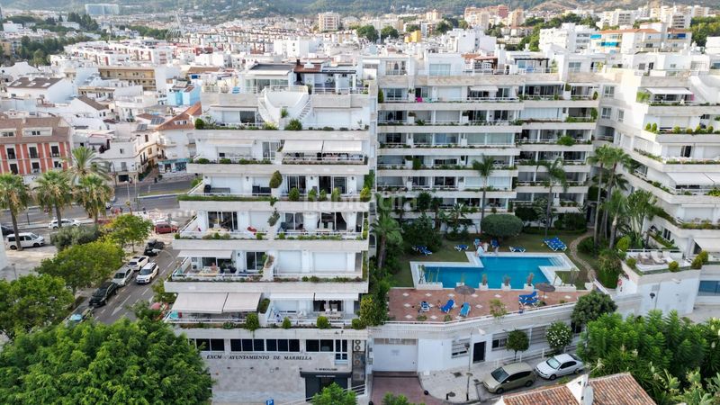 Foto ade9f4be-6b79-4572-95c6-bca053f9558b. Apartament amb aparcament piscina a Playa Bajadilla - Puertos Marbella