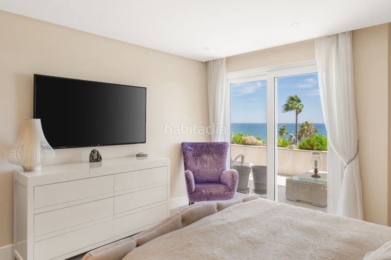 Foto 017c4989-f059-48bc-91be-f173dd1a4677. Ático beachfront duplex penthouse with panoramic seaviews in los granados ii, Puerto Banús en Marbella