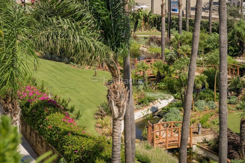 Foto 2d0321a6-e5a2-40b1-8932-f26925543f22. Ático beachfront duplex penthouse with panoramic seaviews in los granados ii, Puerto Banús en Marbella