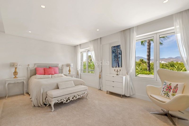 Foto 43628348-53cb-4e8d-9890-c8a2c11895ee. Ático beachfront duplex penthouse with panoramic seaviews in los granados ii, Puerto Banús en Marbella