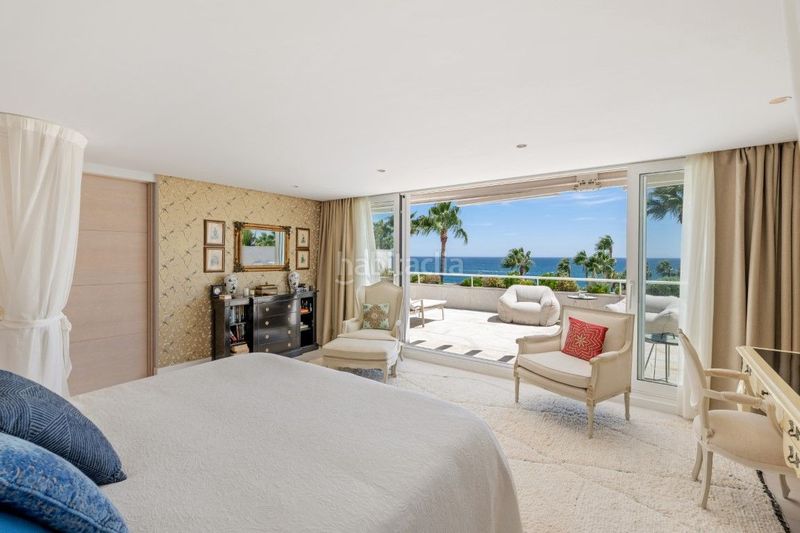 Foto 55cbace8-5909-4961-8cb1-cac1755bb3df. Ático beachfront duplex penthouse with panoramic seaviews in los granados ii, Puerto Banús en Marbella