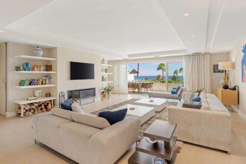 Foto b744378c-887d-41b7-9606-f081cecb0fb7. Ático beachfront duplex penthouse with panoramic seaviews in los granados ii, Puerto Banús en Marbella