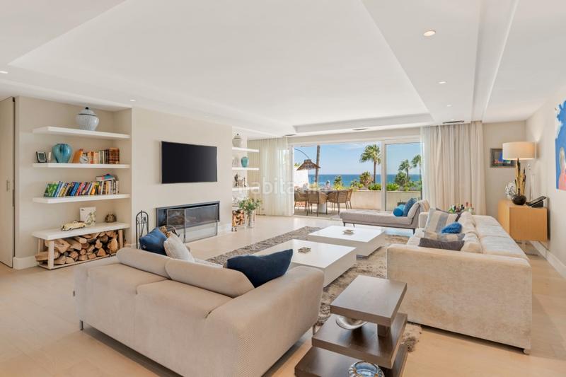 Foto dc3eacbd-09cc-47e7-b351-2f72fe37d72b. Ático beachfront duplex penthouse with panoramic seaviews in los granados ii, Puerto Banús en Marbella