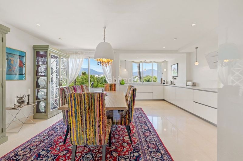 Foto e18b4684-792b-40fd-ba85-259502e58234. Ático beachfront duplex penthouse with panoramic seaviews in los granados ii, Puerto Banús en Marbella