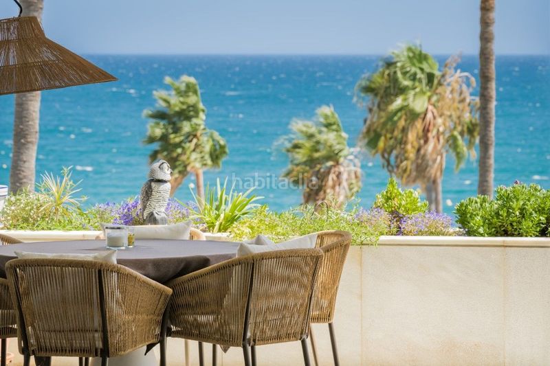 Foto f2434e3a-e17b-4f03-a8e7-fcec323cf9fe. Ático beachfront duplex penthouse with panoramic seaviews in los granados ii, Puerto Banús en Marbella