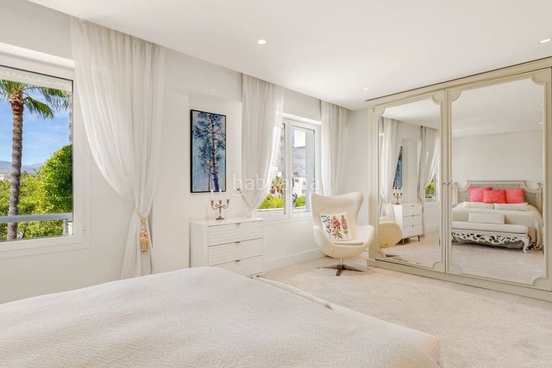 Foto fe8ea5af-5af9-4e33-8642-6e169c2e12fd. Ático beachfront duplex penthouse with panoramic seaviews in los granados ii, Puerto Banús en Marbella