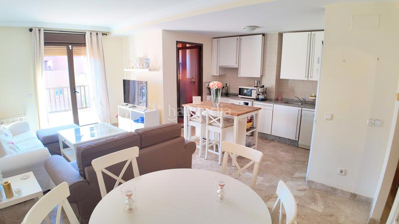 Foto 0dbff35e-a903-49b8-81c6-dfe059313e3e. Appartamento con riscaldamento parcheggio piscina in Estepona