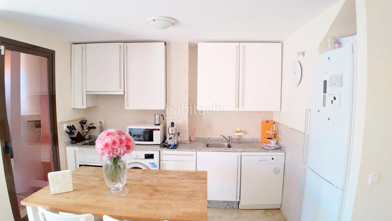 Foto 540a6d6e-1542-4f5f-ab11-8c8e9b8b6bf4. Appartamento con riscaldamento parcheggio piscina in Estepona