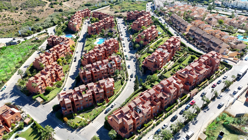 Foto 833820c5-c4d1-47e3-ac35-d80ece37e0cf. Appartamento con riscaldamento parcheggio piscina in Estepona