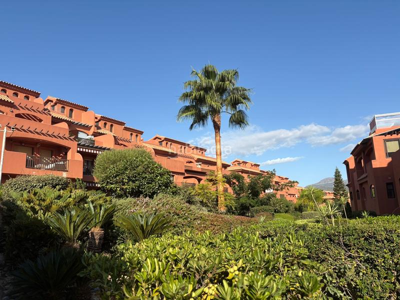 Foto eb51f0e3-4db1-4482-a103-2308b0cf8ad7. Appartamento con riscaldamento parcheggio piscina in Estepona