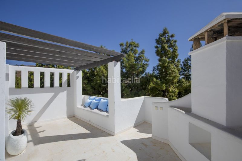 Foto 45e290ac-9367-4330-bd8e-9fdc41968427. Casa adossada amb aparcament a Calahonda Mijas