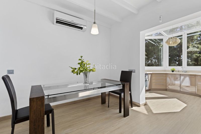 Foto ad8d2aac-846d-49bc-ae00-dd2d45cf9d8a. Casa adossada amb aparcament a Calahonda Mijas