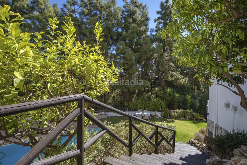 Foto b361c643-f180-404f-90e0-694348995782. Casa adossada amb aparcament a Calahonda Mijas