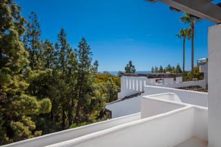 Casa adossada  Calle don josé de orbaneja. Fully renovated townhouse with big garden and private pool