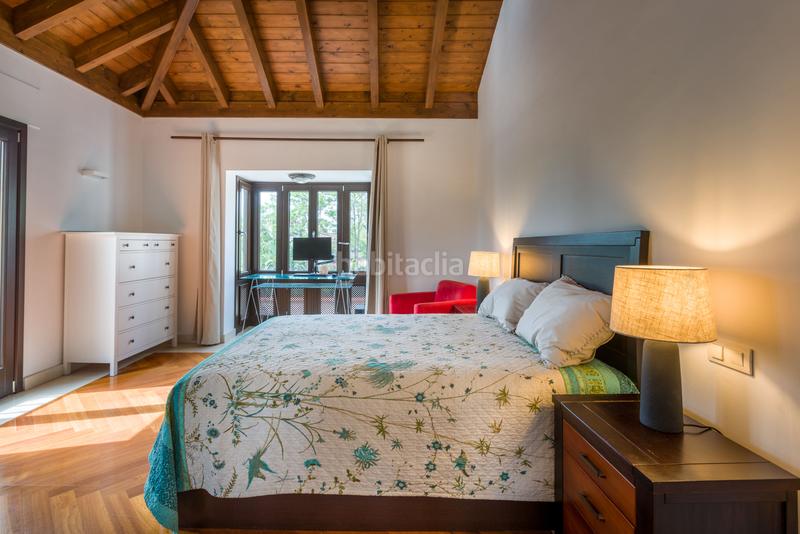 Foto 82f80140-4a15-49ed-a2d4-2c0257931a80. Miete chalet mit parking pool in Nueva Atalaya Estepona