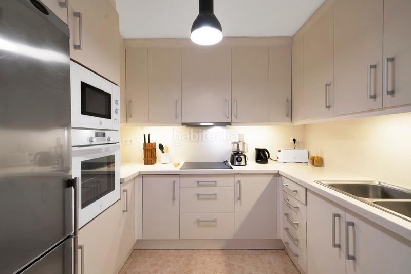 Foto a02b428c-4a53-4bd3-bd54-a70dafd239db. Apartament amb calefacció aparcament piscina a Nueva Atalaya Estepona