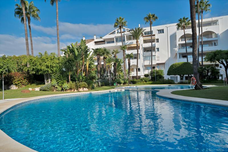 Foto 1ebd1fc9-e301-4970-b79d-7d3b7b312f23. Apartment with heating parking pool in Nueva Atalaya Estepona