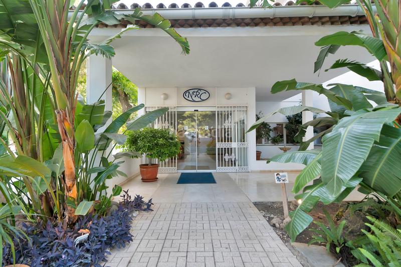 Foto 1a91d2ef-6d5c-43ba-a592-a0f2de69ae7f. Piccolo appartamento con riscaldamento parcheggio piscina in Estepona