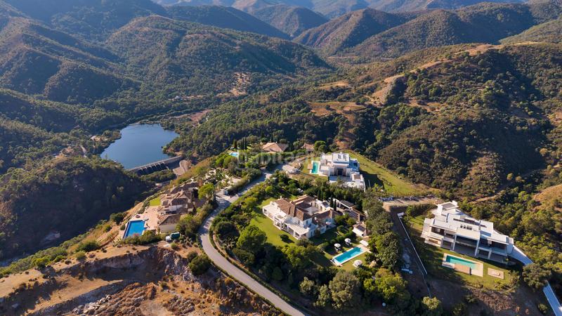 Foto cd416039-1913-437e-84b5-b33e0b66bdd8. Location chalet avec chauffage parking piscine dans Benahavís