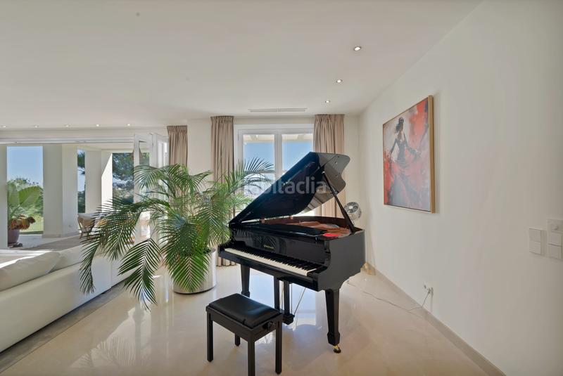 Foto 98eb21c0-313a-4839-9e3f-00fcbbf11527. Miete chalet mit heizung parking pool in La Zagaleta Benahavís