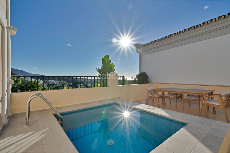 Foto 0627f2ac-ebaf-4779-87ca-afdf25ad0db0. Casa adossada amb calefacció aparcament a Los Naranjos Marbella