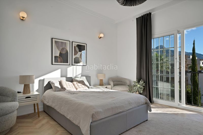 Foto c12cb427-32d3-42ba-b685-5450db0aa03f. Casa adossada amb calefacció aparcament a Los Naranjos Marbella