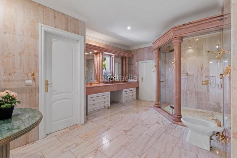 Foto 532ac667-f3a7-49d5-9c18-7abf38032f53. Chalet con riscaldamento parcheggio piscina in Torremuelle Benalmádena