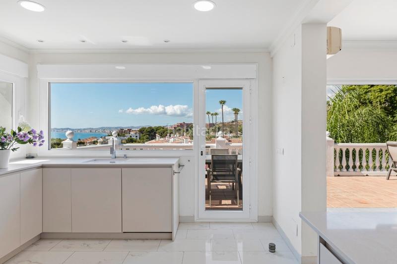 Foto 94603dc5-4c50-4baa-8ded-6f66b19a900b. Chalet con riscaldamento parcheggio piscina in Torremuelle Benalmádena