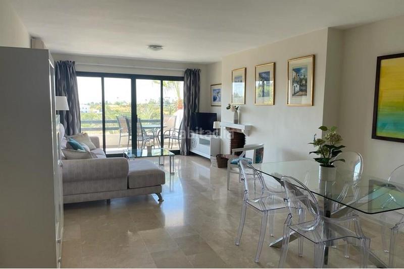 Foto 8339f550-71b6-4b92-8cb5-106cef24b99e. Miete appartement mit parking pool in La Concha - Resina Golf Estepona