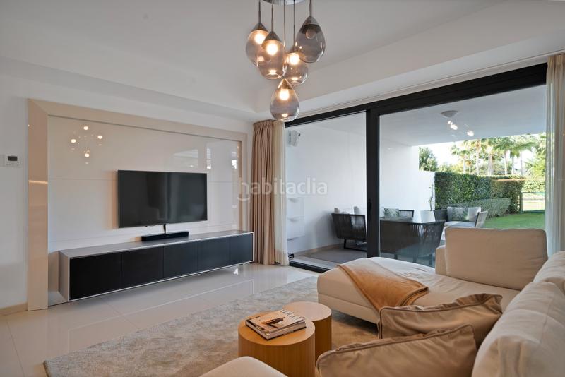 Foto 8464665d-8045-4a79-a190-bb8ce054afd8. Apartament amb calefacció aparcament piscina a Benatalaya Estepona