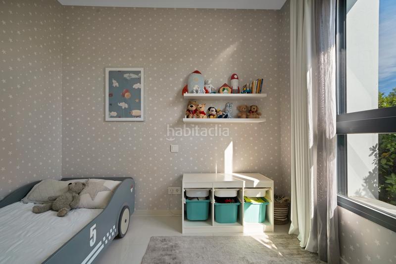 Foto 8c80ad4d-d5d1-4f0b-92ba-9db161c89cd5. Apartament amb calefacció aparcament piscina a Benatalaya Estepona